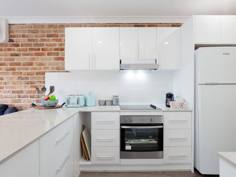 68 'Bay Parklands' , 2 Gowrie Ave - Aircon, Pool, Tennis Court, Communal Spa - Accommodation Rockhampton 3