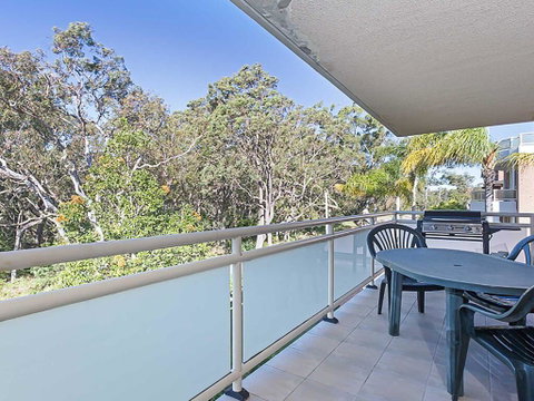 7 'Amaroo' 8 Ondine Close - Fantastic 2 Bedroom Unit So Close To The Waters Edge - Accommodation Rockhampton 0