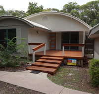 7 Belle Court - Rainbow Shores Huge Beach House Ducted Air Con Pets Welcome - Accommodation Rockhampton