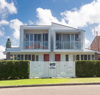7 Judith Street - Stunning duplex with ducted air - Accommodation Rockhampton