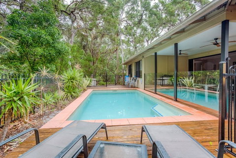 8 Ibis Court - Rainbow Shores, Swimming Pool, Walk To Beach, Executive Beach House - Accommodation Rockhampton 0