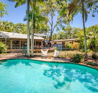 8 Satinwood Drive - Rainbow Shores Architecturally Designed Pool Walk to Beach - Accommodation Rockhampton