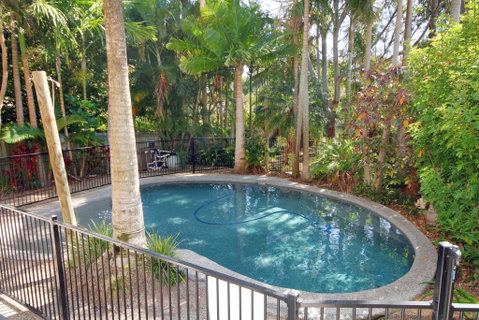 8 Springfield Avenue - Pet Friendly, Linen Included - Accommodation Rockhampton 1