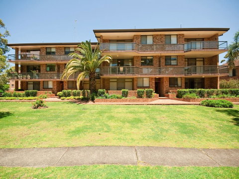 8 St. George Court - Accommodation Rockhampton 1