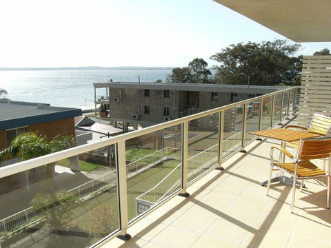 9 'Blue Vista', 13 Victoria Parade - Studio With Stunning Views - Accommodation Rockhampton 1