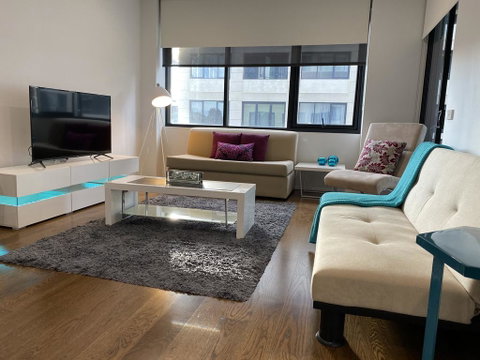 @Realm Modern Executive Apartment, 1BR, Wine, WiFi, Secure Parking, Canberra - Accommodation Rockhampton 0