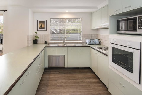@WinenWaves Margaret River - Accommodation Rockhampton 3