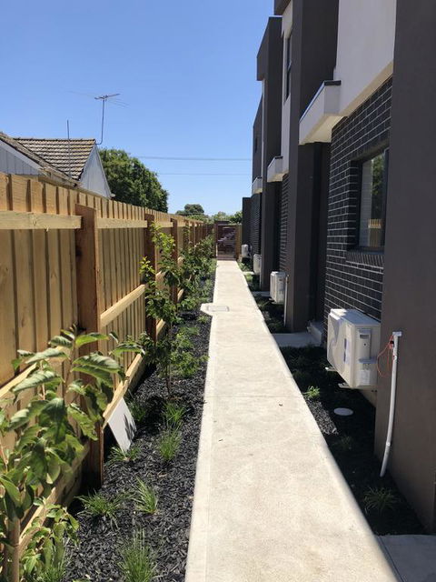A Brand New Private Townhouse - Accommodation Rockhampton 3