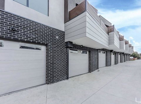 A Brand New Private Townhouse - Accommodation Rockhampton 1
