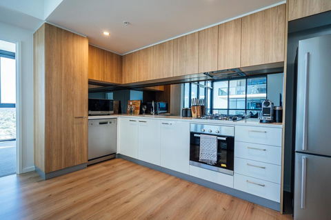 A Cut Above The West - Pool - Rooftop Bar - Gym - Wifi - Accommodation Rockhampton 2