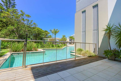 A Deluxe Swim Up - Drift Apartments South - Accommodation Rockhampton 1