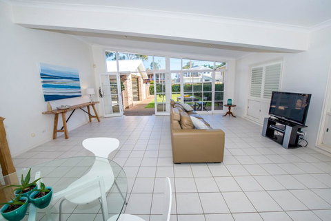 A Foreshore - Salamander Bay - Accommodation Rockhampton 3