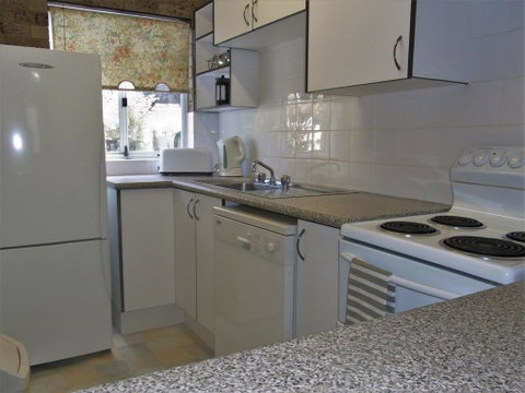 A Furnished Townhouse In Goulburn - Accommodation Rockhampton 1