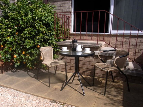A Furnished Townhouse In Goulburn - Accommodation Rockhampton 3