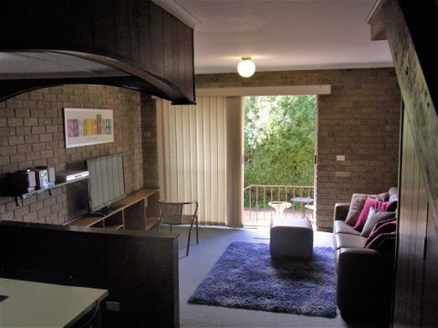 A Furnished Townhouse In Goulburn - Accommodation Rockhampton 0