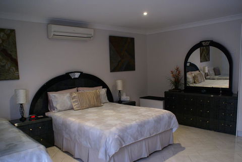 A Good Rest B & B - Accommodation Rockhampton 0