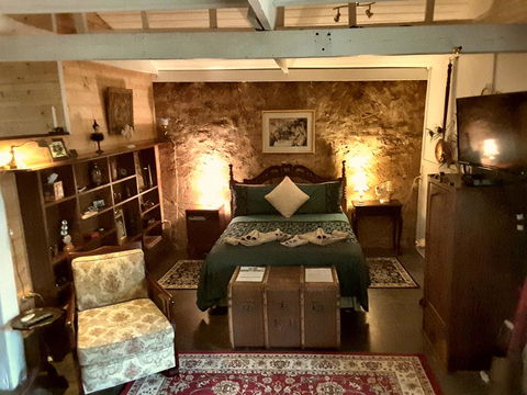 A La Folly - Accommodation Rockhampton 0