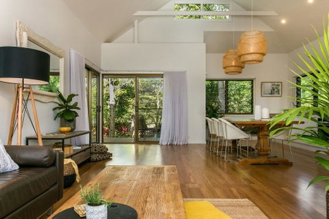 A SWEET ESCAPE - Alcorn House - Accommodation Rockhampton 0