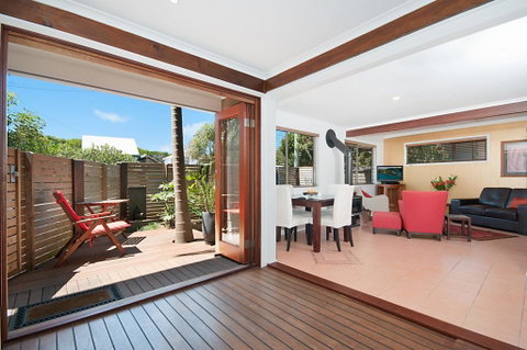 A SWEET ESCAPE - Alkira - Accommodation Rockhampton 0