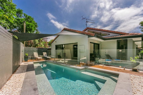 A SWEET ESCAPE - At The Beach - Accommodation Rockhampton 0