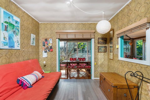 A SWEET ESCAPE - Beachcombers Cottage Beachfront - Accommodation Rockhampton 3