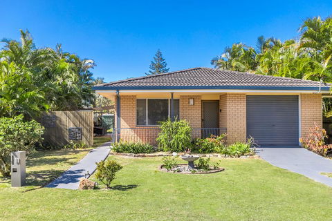 A SWEET ESCAPE - Carefree Beach Home - Accommodation Rockhampton 0