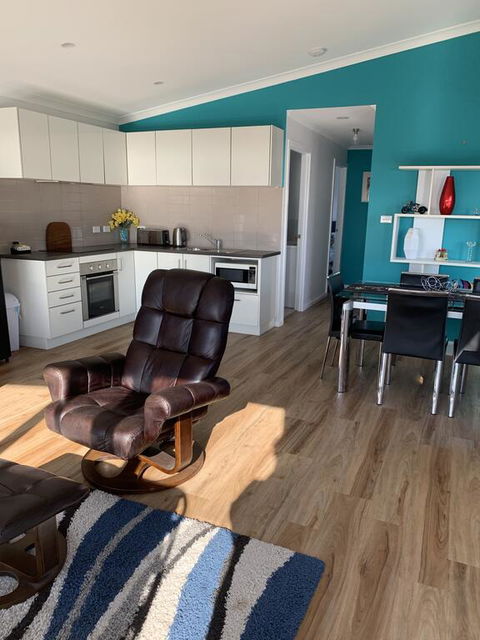A1ViewBicheno Appartment - Accommodation Rockhampton 0