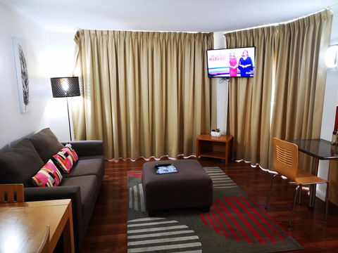 Abbey On Roma Hotel & Apartments - Accommodation Rockhampton 2