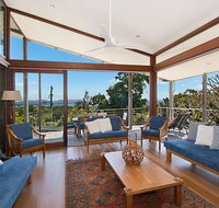 Above The Pass - Accommodation Rockhampton