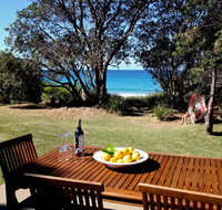 Absolute Beachfront Mollymook - Accommodation Rockhampton