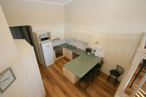 Acacia 5/2 Kirwan Close - Accommodation Rockhampton 3