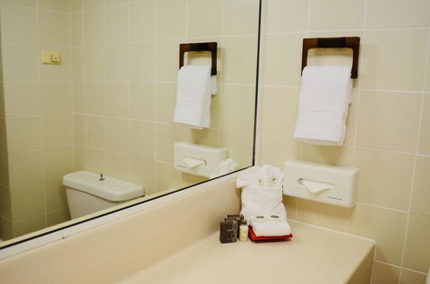 Acacia Court Hotel - Accommodation Rockhampton 3