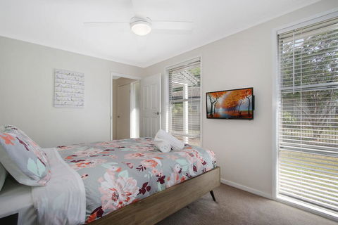 Acaronar - Accommodation Rockhampton 3