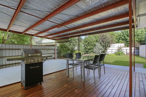 Acaronar - Accommodation Rockhampton 1