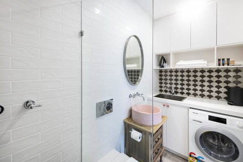 Accommodate Canberra - Warehouse - Accommodation Rockhampton 1
