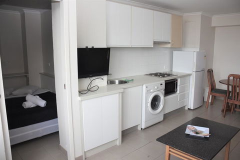 Accommodation Sydney City Centre - Hyde Park Plaza 3 Bedroom 1 Bathroom Apartment - Accommodation Rockhampton 3