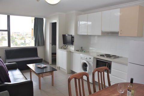 Accommodation Sydney City Centre - Hyde Park Plaza 3 Bedroom 1 Bathroom Apartment - Accommodation Rockhampton 2