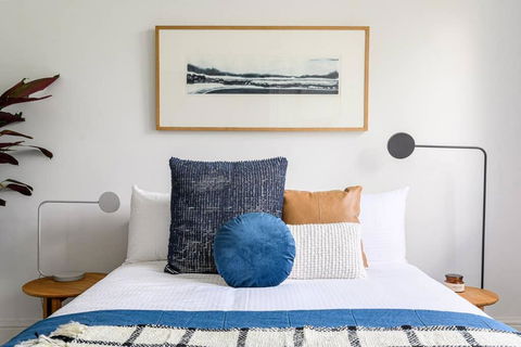 ADDERLEY A Striking 1880s Remodeled Victorian - Accommodation Rockhampton 1