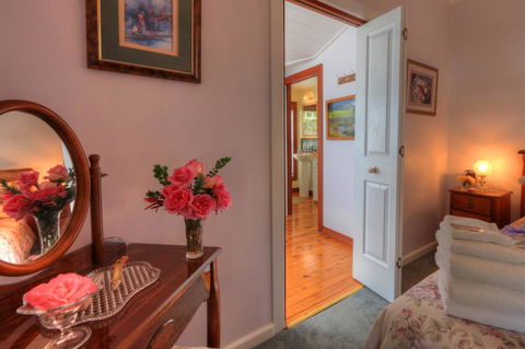 Addlestone House Bed And Breakfast - Accommodation Rockhampton 2