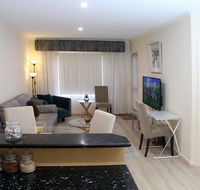 ADELAIDE CBD APARTMENT - 3BR 2BATH  CARPARK - Accommodation Rockhampton