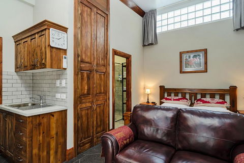 Eagle Foundry Bed & Breakfast - Accommodation Rockhampton 1
