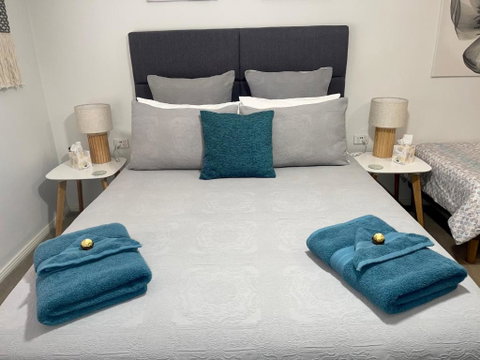 Emu Retreat B&B - Accommodation Rockhampton 0