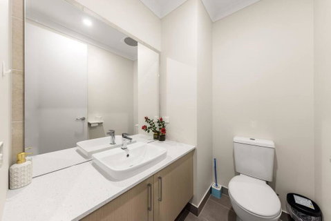 Entire Luxury House In Wantirna South - Accommodation Rockhampton 4