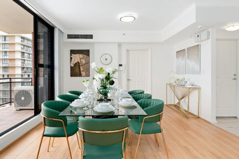 Epic CBD City View 3BR Penthouse Walk To Station&shopping Centre - Accommodation Rockhampton 0