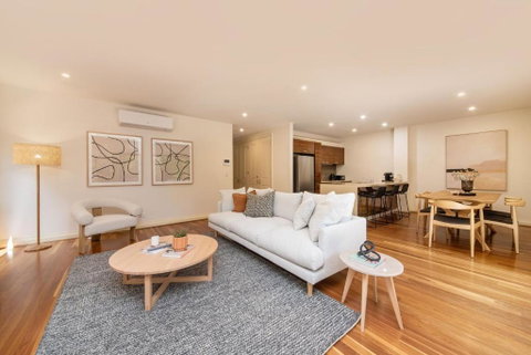 Esplanade Escape To The Brighton Beach Boxes - Accommodation Rockhampton 0