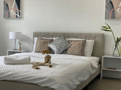 Evies East Retreat With Spa - Accommodation Rockhampton 0