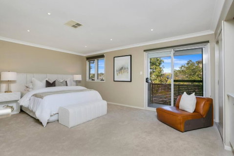 Entire Home In Park Central - Family-Friendly Getaway - Walk To Parks, Shops And Transport In Macarthur - Accommodation Rockhampton 1