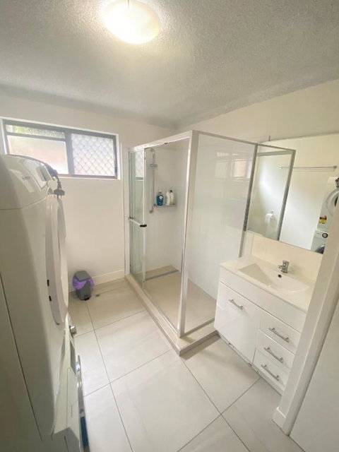 Fabulous Canal-front Unit In Mooloolaba - Accommodation Rockhampton 2