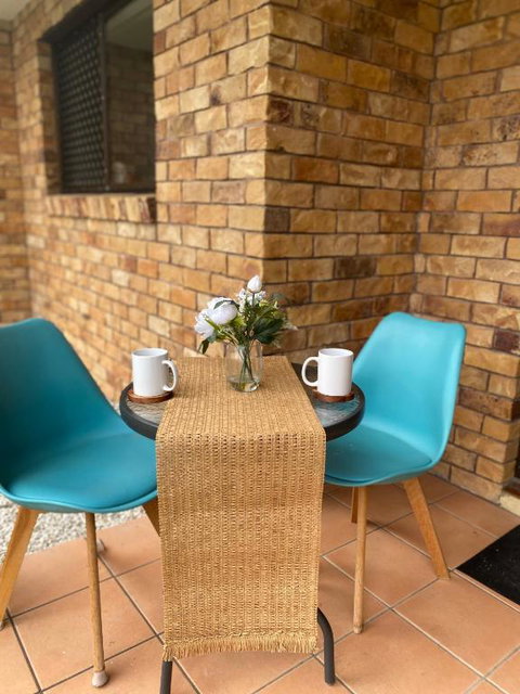 Fabulous Canal-front Unit In Mooloolaba - Accommodation Rockhampton 3