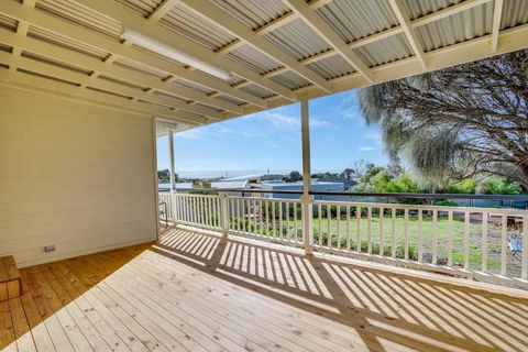 FairWinds - 22 Sunman St, Goolwa Beach - Accommodation Rockhampton 1